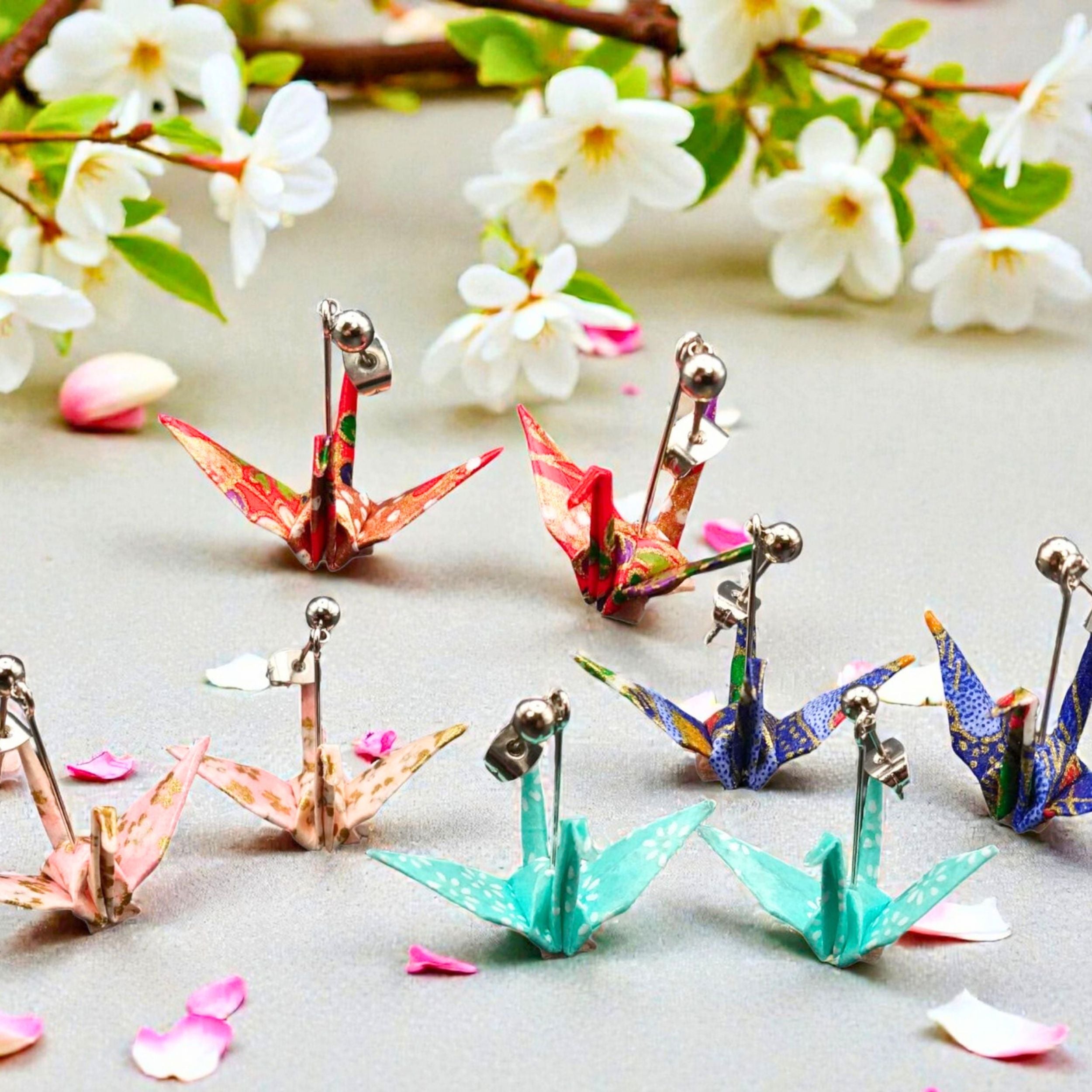 のレン 折鶴ピアス / 折り紙アクセサリー ニッケルフリー金属使用