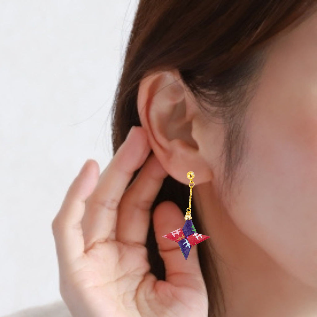 のレン 手裏剣 チェーンピアス / 折り紙アクセサリー サージカルステンレス使用