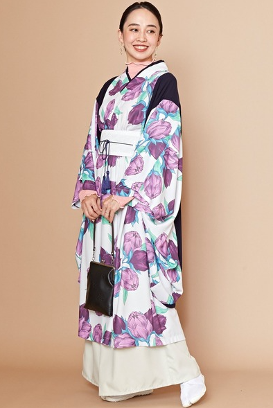 倭物やカヤ 芽吹きならいワンピース