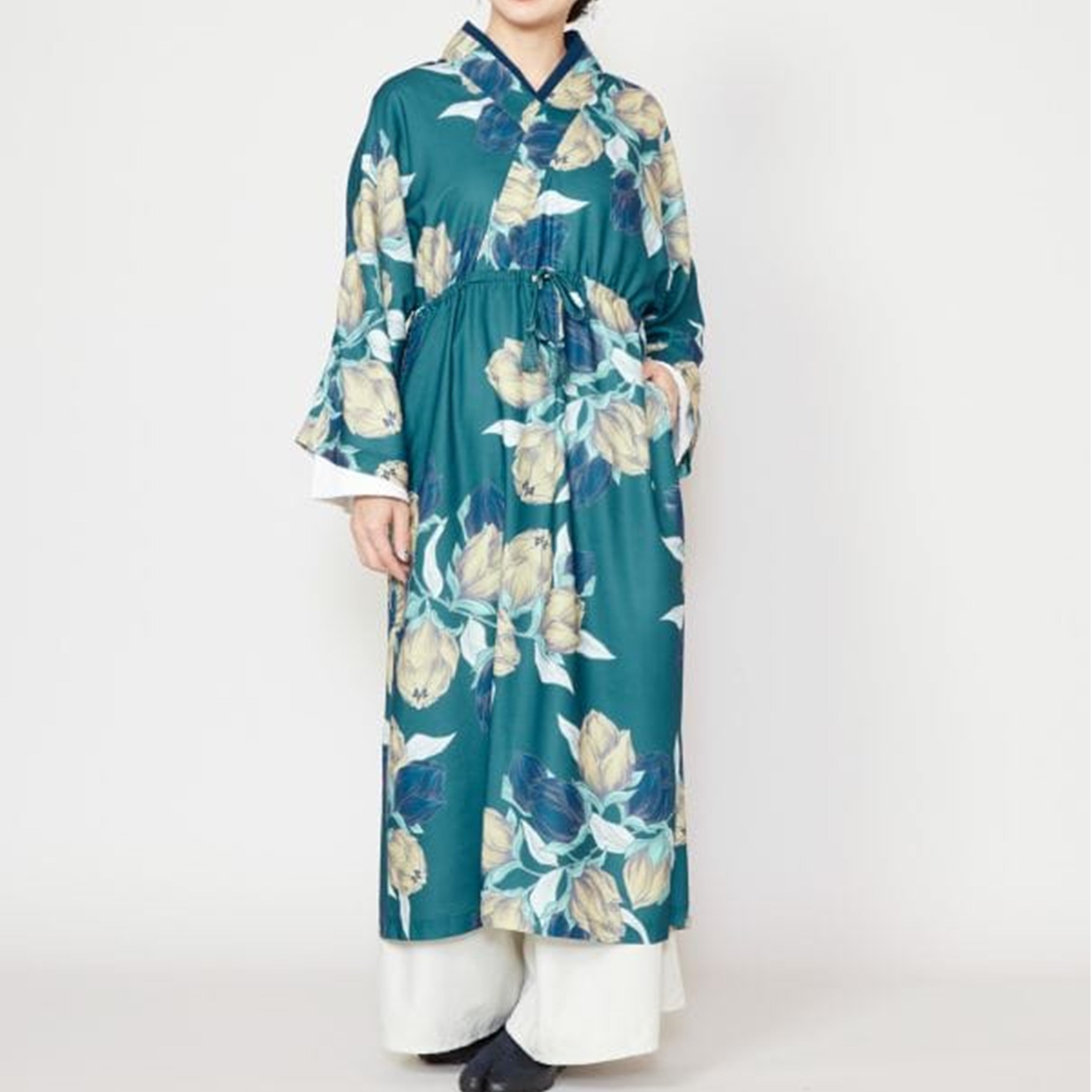 倭物やカヤ 芽吹きならいワンピース