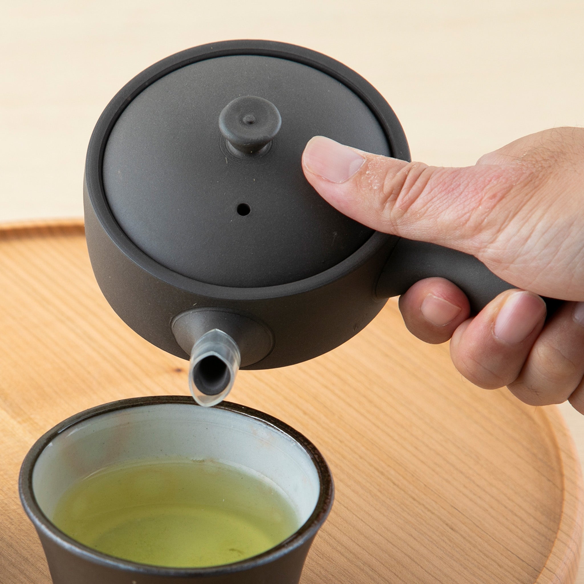 かもしか道具店 茶時間 萬古焼 急須 直 / 100ml・150ml – NOREN JAPAN
