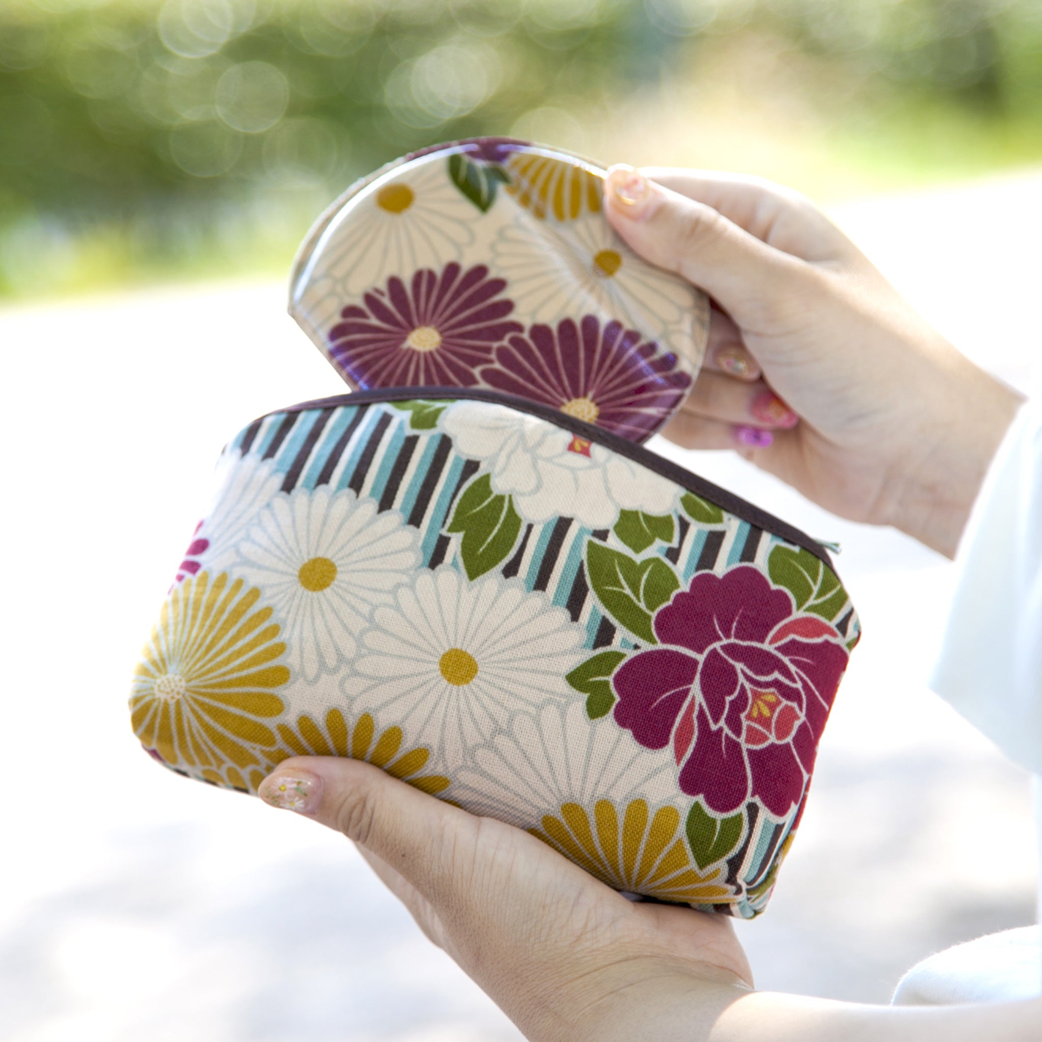 のレン 化粧ポーチ  レトロフラワー