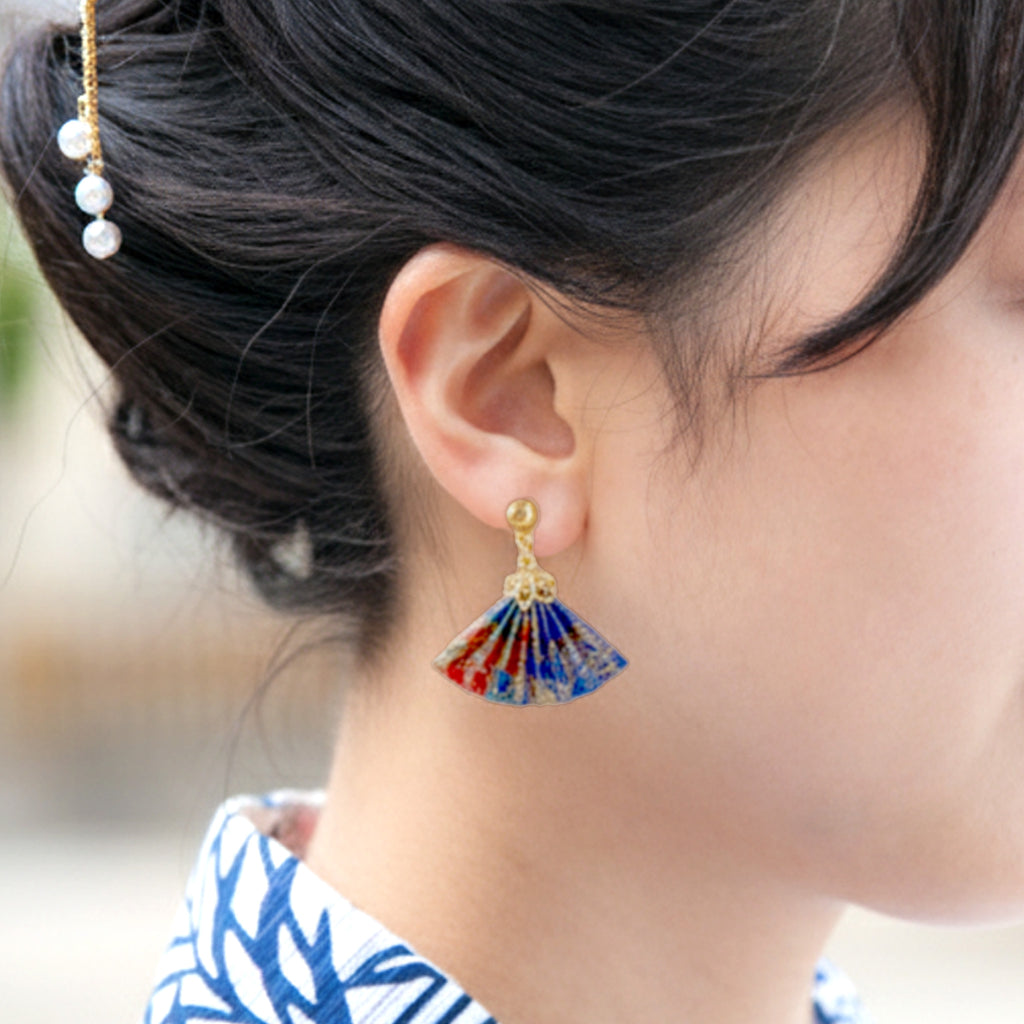 のレン 扇ピアス / 折り紙アクセサリー