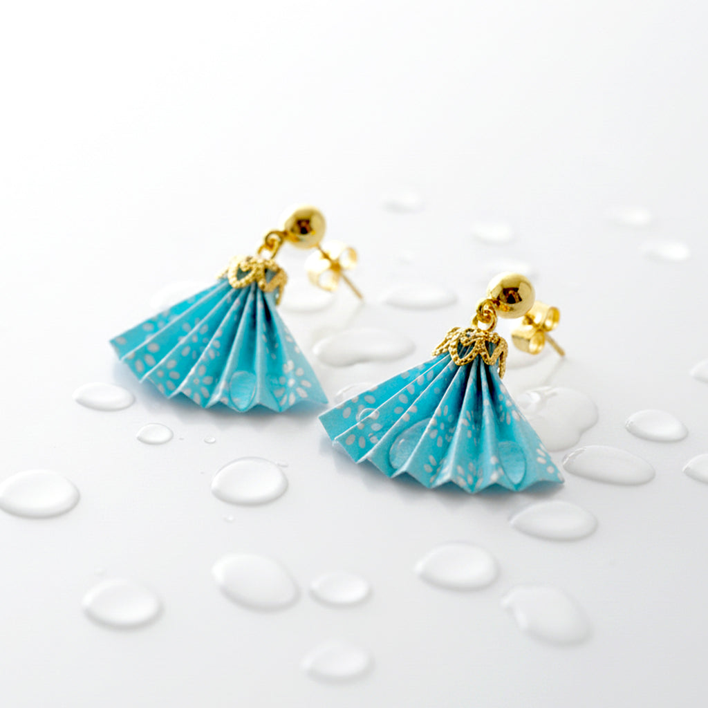 のレン 扇ピアス / 折り紙アクセサリー