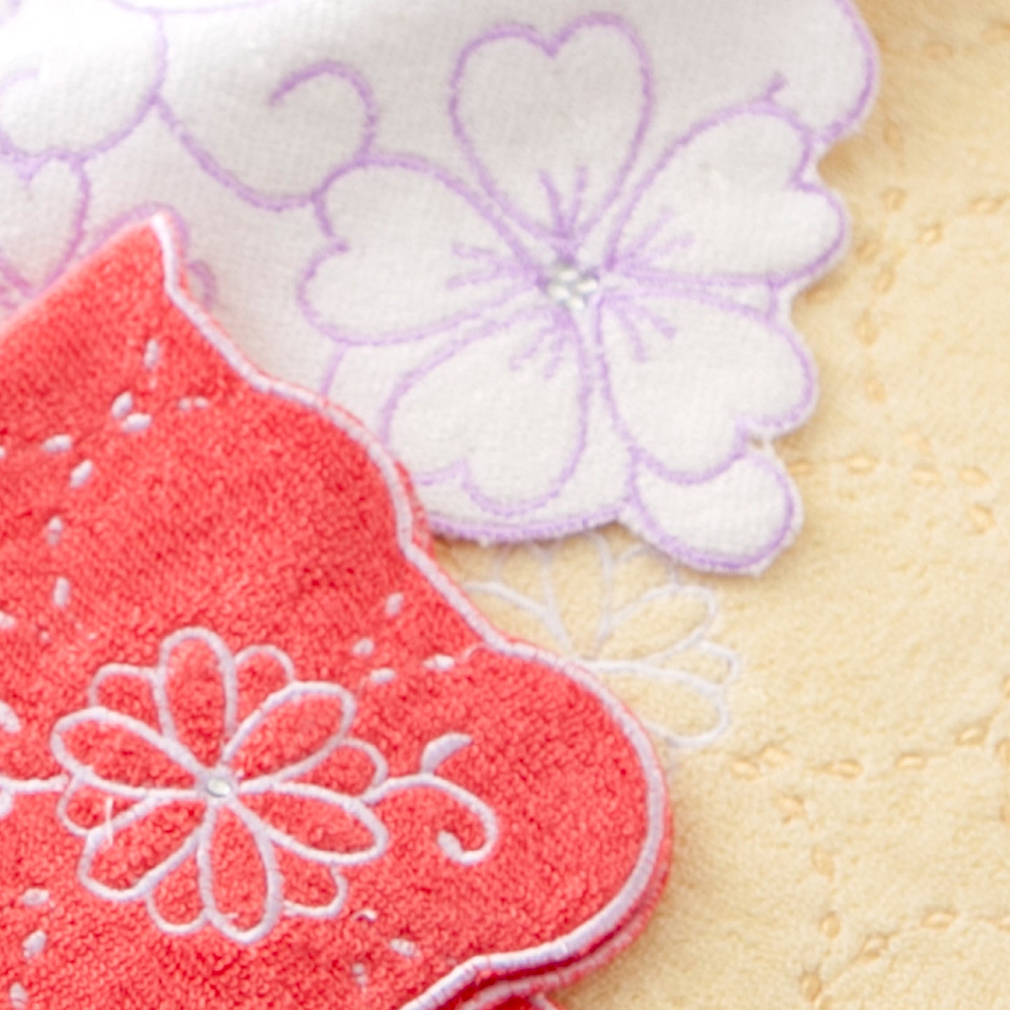 のレン 竹タオル / レーヨン（竹繊維）70% 綿 30% 約24cm×24cm タオルハンカチ