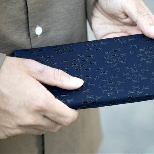 のレン 吉祥文様 印伝 長財布 / 日本製 鹿革(表側)・牛革(内側)  19×9.5×1.8cm 革財布