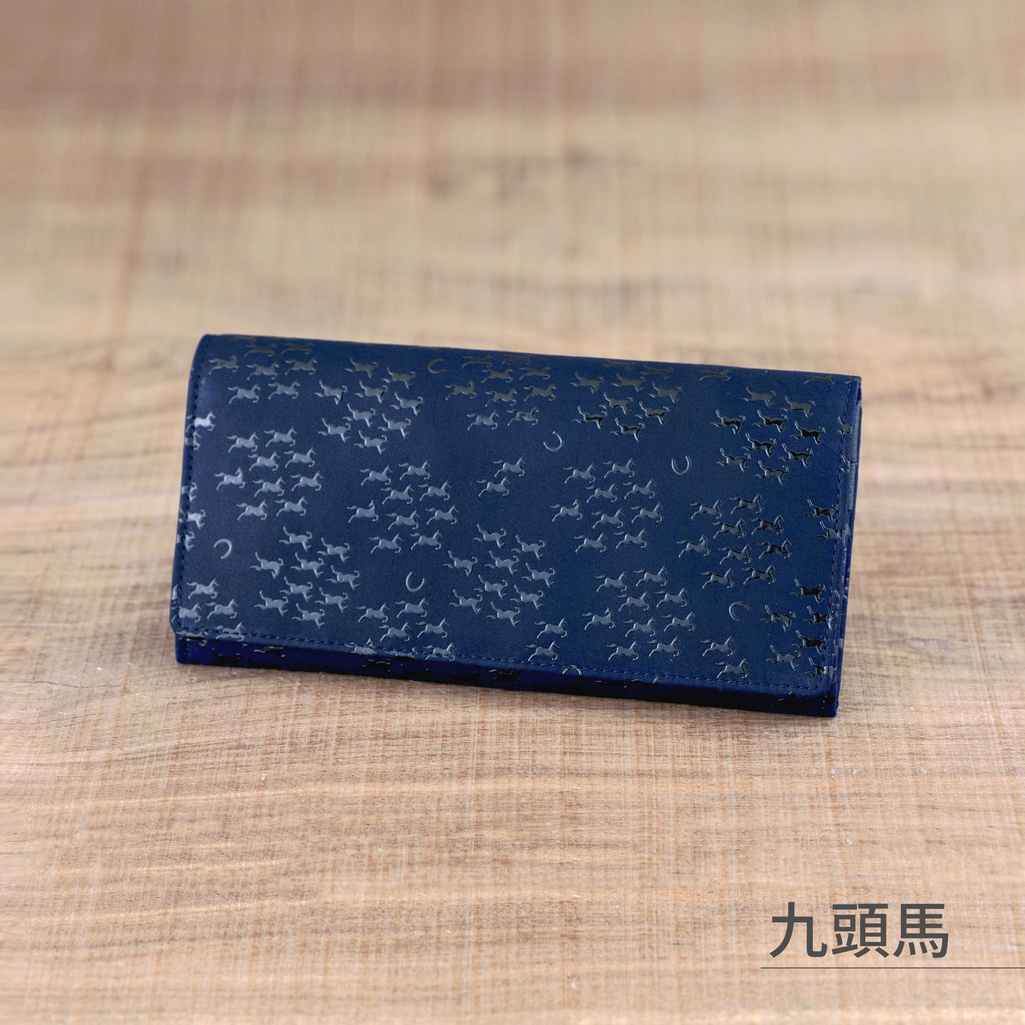 のレン 吉祥文様 印伝 長財布 / 日本製 鹿革(表側)・牛革(内側)  19×9.5×1.8cm 革財布