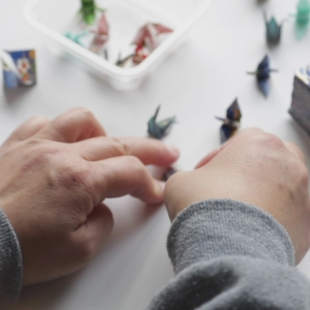 のレン 扇ピアス / 折り紙アクセサリー