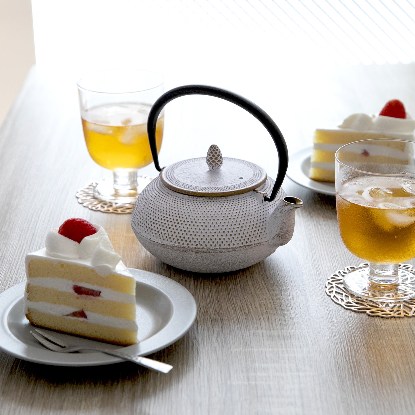 ロジアソシエイツ 南部鉄器 急須 アラレ 0.6L