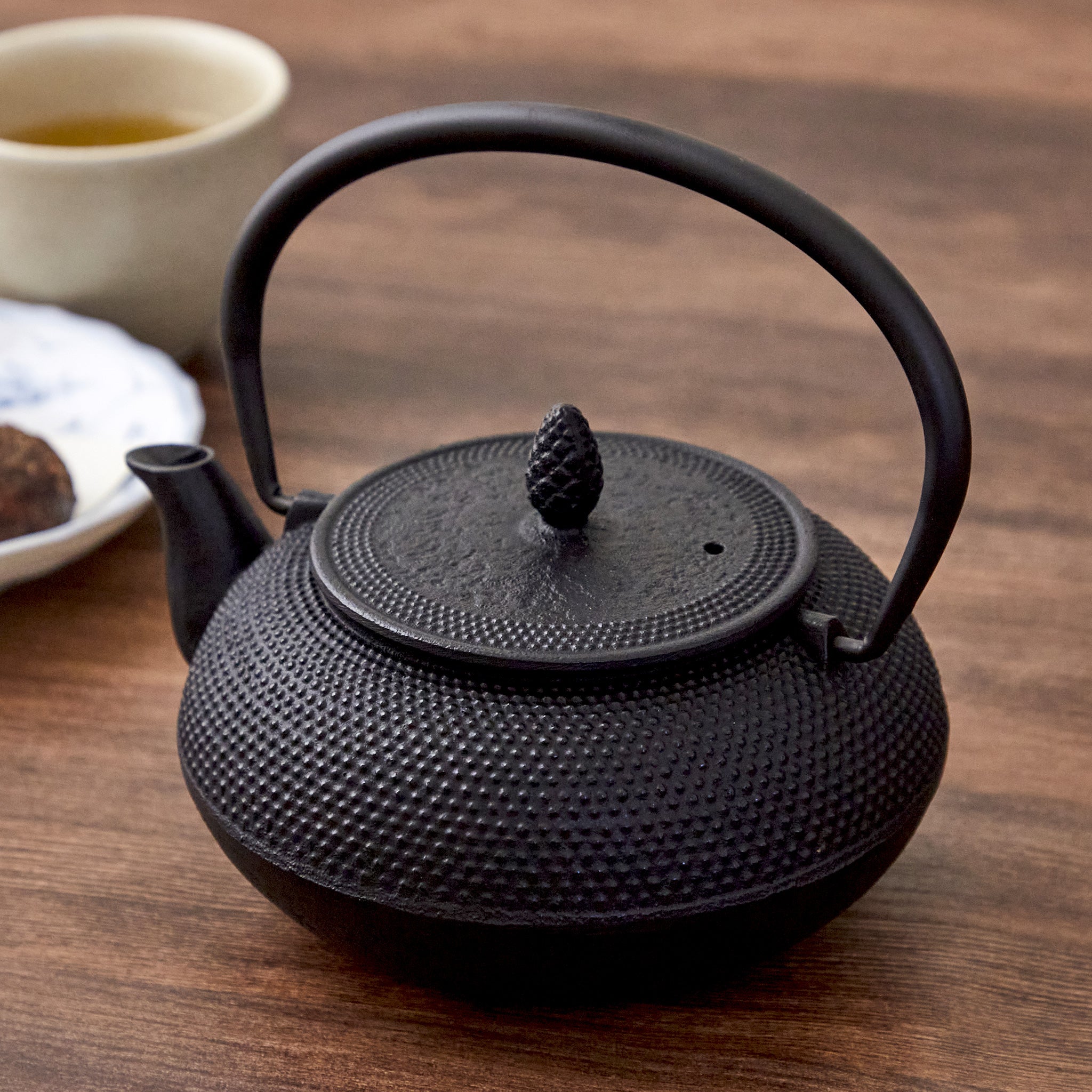 ロジアソシエイツ 南部鉄器 鉄瓶 あられ – NOREN JAPAN 公式通販